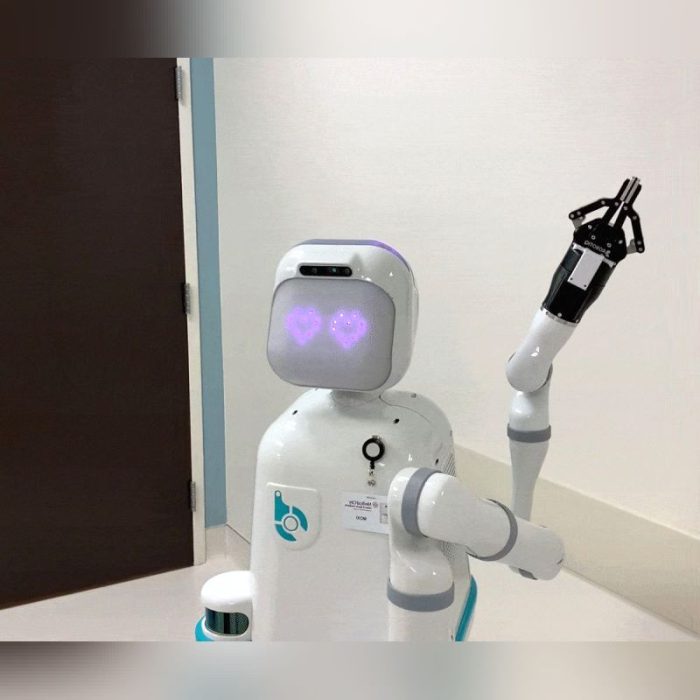 Healthcare Facility Telepresence Robot 4